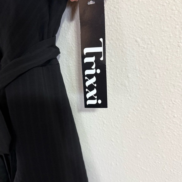 Trixxi Black Ruffled Tie Mini Dress Medium NWT - Picture 4 of 8
